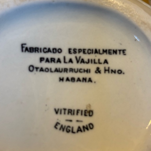 LA VAJILLA OTAOLAURRUCHI Y HERMANO Ironstone Jug - Picture 7 of 7